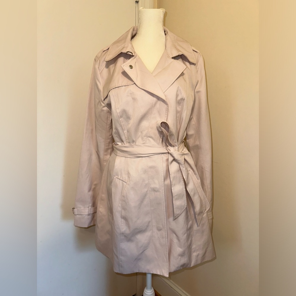 Women’s Express Trench Coat Jacket, Size Medium, Pale Pink